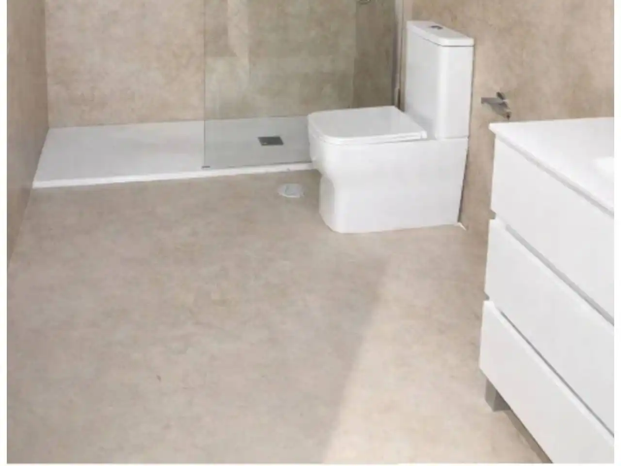 Baño de Piso de alquiler en Ourense Capital  con Calefacción, Amueblado y Balcón