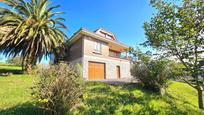 Vista exterior de Casa o xalet en venda en Camargo amb Calefacció, Jardí privat i Terrassa