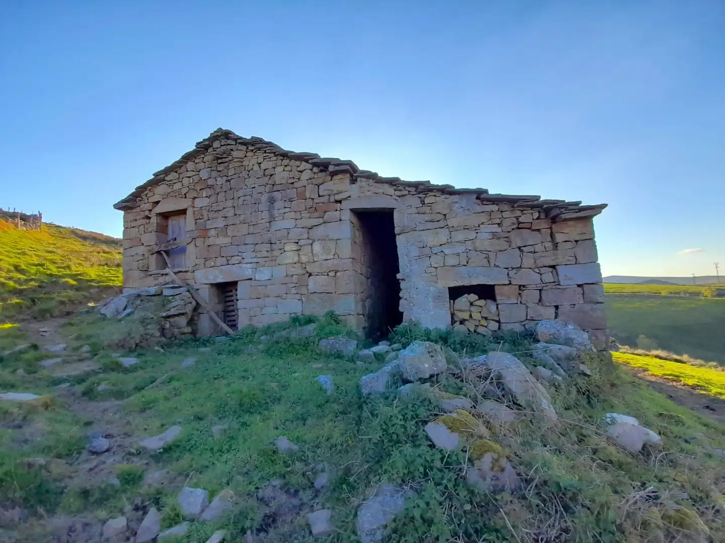Vista exterior de Casa o chalet en venta en San Roque de Riomiera con Jardín privado