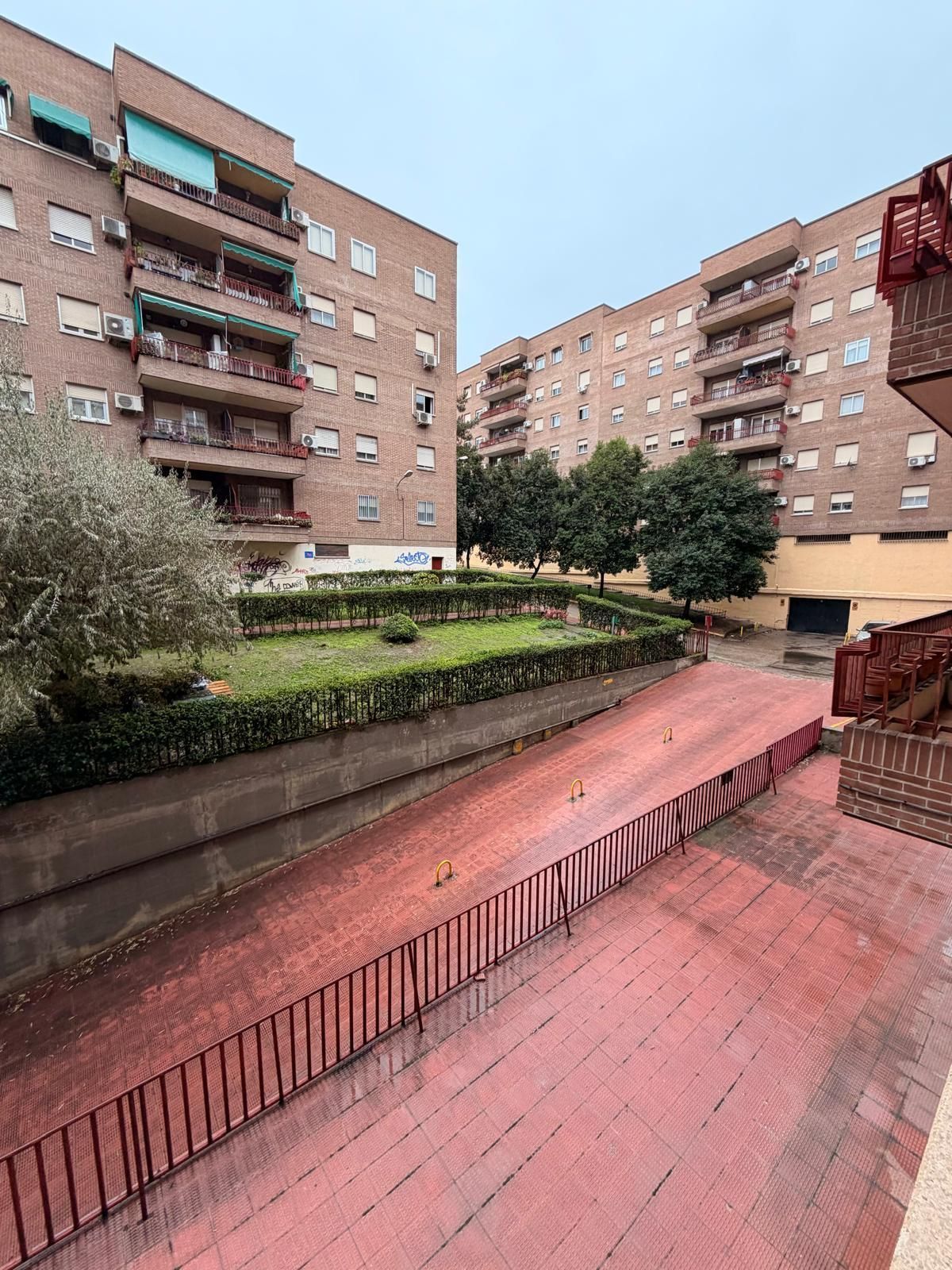 Außenansicht von Wohnung zum Verkauf in Valdemoro mit Heizung und Terrasse