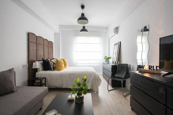 Estudio en Alquiler en Calle de Velarde en Universidad - Malasaña