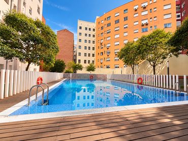 Piso con piscina en venta en General Pardiñas 43