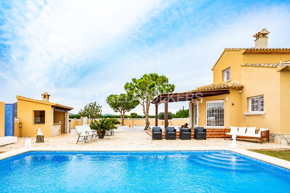 Exterior view of Country house to rent in Dénia  with Air Conditioner, Heating and Private garden