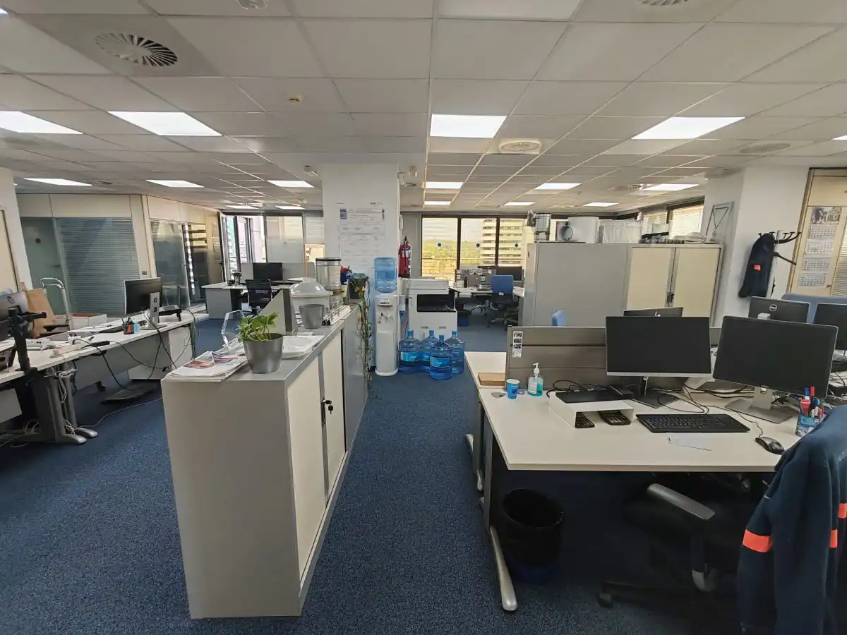 Büro zum Verkauf in Alcobendas mit Klimaanlage, Heizung und Terrasse