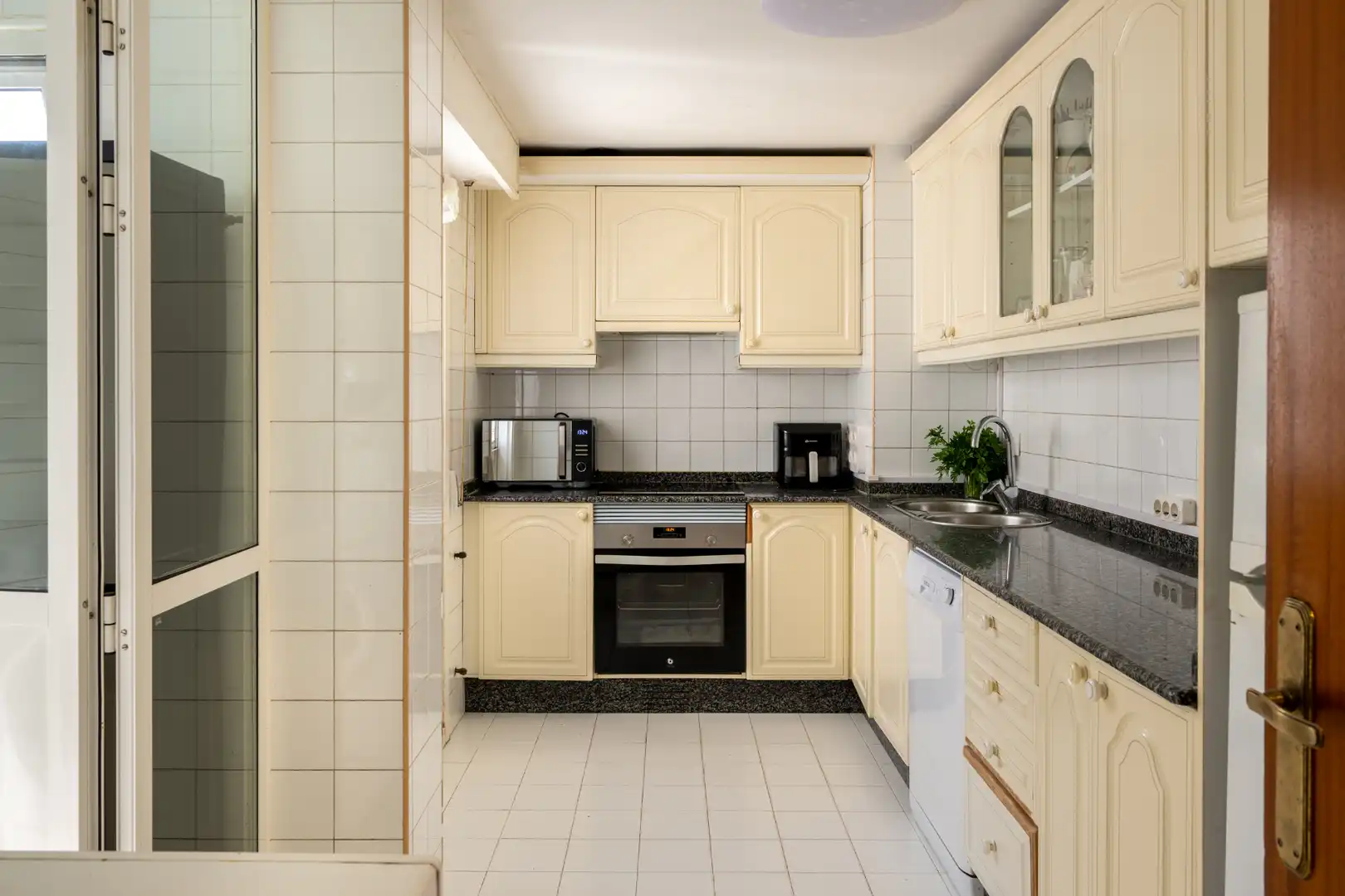 Cocina de Piso en venta en Culleredo con Calefacción, Parquet y Trastero