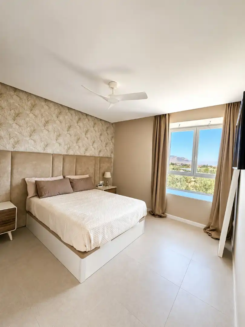 Habitación de Casa o chalet en venta en Baza con Aire acondicionado, Calefacción y Jardín privado