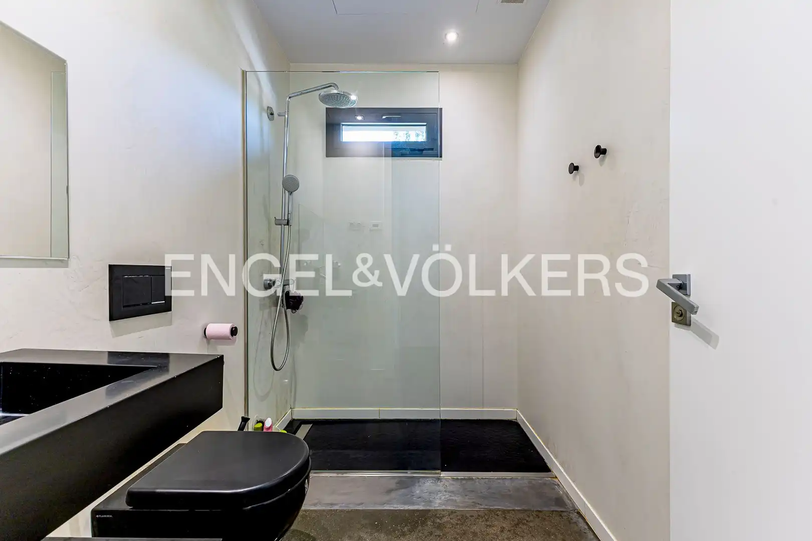 Bathroom of Houses for rent in Castelldefels  with Air Conditioner, Heating and Private garden