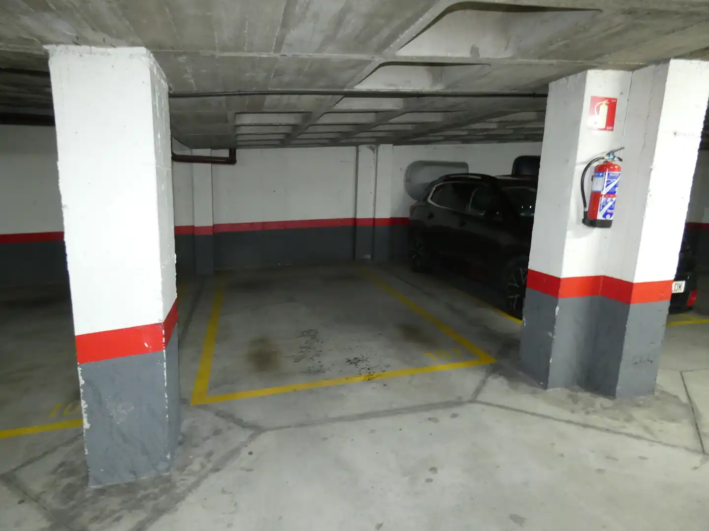 Parking de Local en venta en Madrid con Amueblado