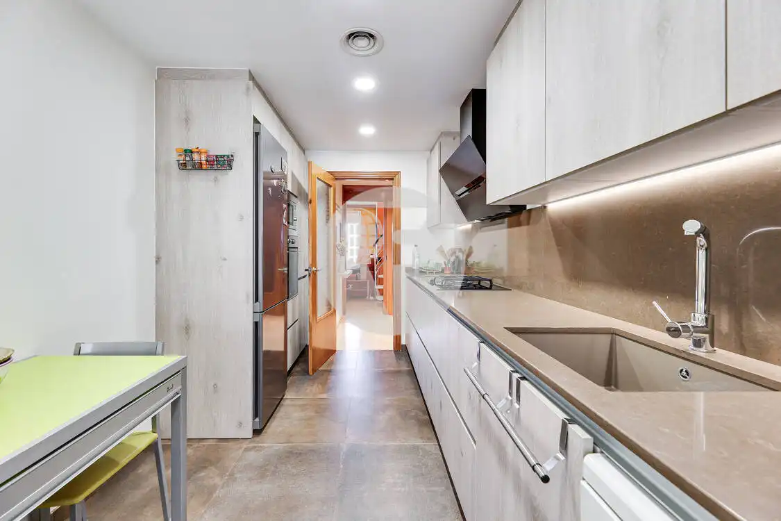 Cocina de Ático en venta en Gavà con Aire acondicionado, Calefacción y Terraza