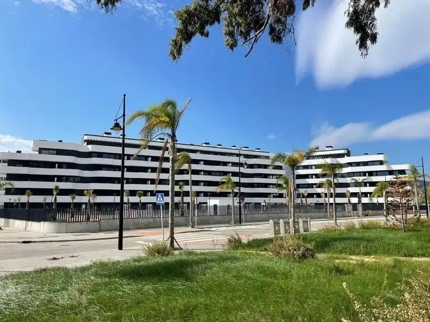 Pis amb piscina en venda a Los Álamos