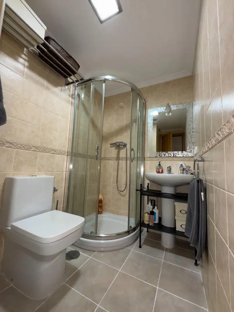 Baño de Piso en venta en Ponferrada con Calefacción, Terraza y Trastero