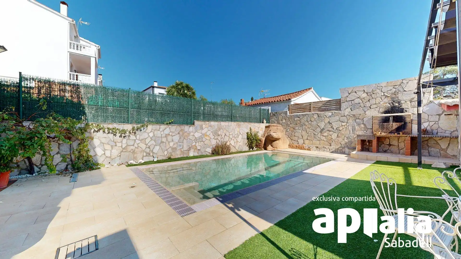 Piscina de Casa o chalet en venta en Barberà del Vallès con Calefacción, Jardín privado y Terraza