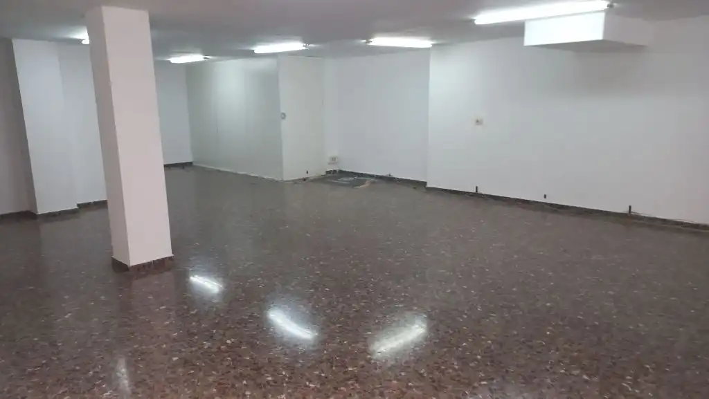 Local comercial de lloguer a Carrer de la Unió, imagen 2