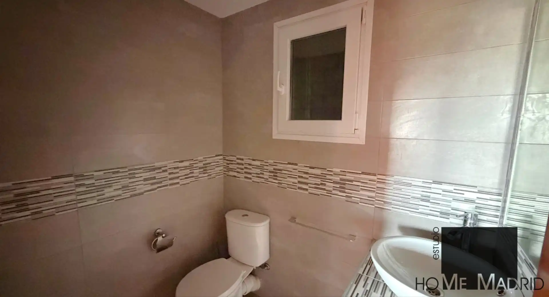 Badezimmer von Wohnung zum Verkauf in Móstoles mit Heizung und Terrasse