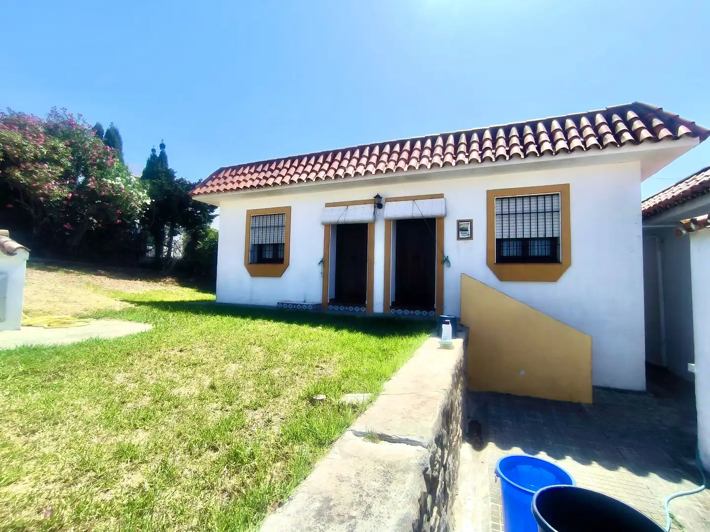 Vista exterior de Casa o chalet en venta en Tarifa con Jardín privado y Terraza