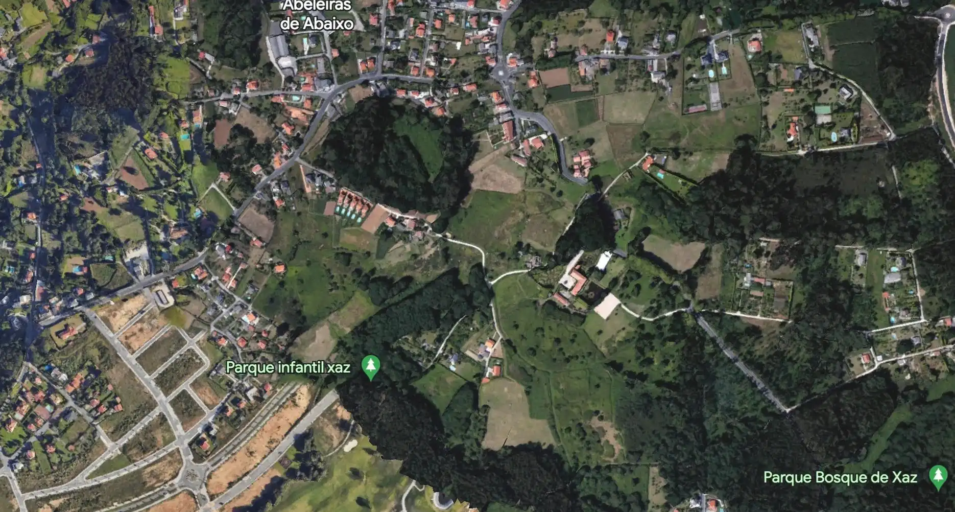 Terreny residencial en venda a Oleiros pueblo