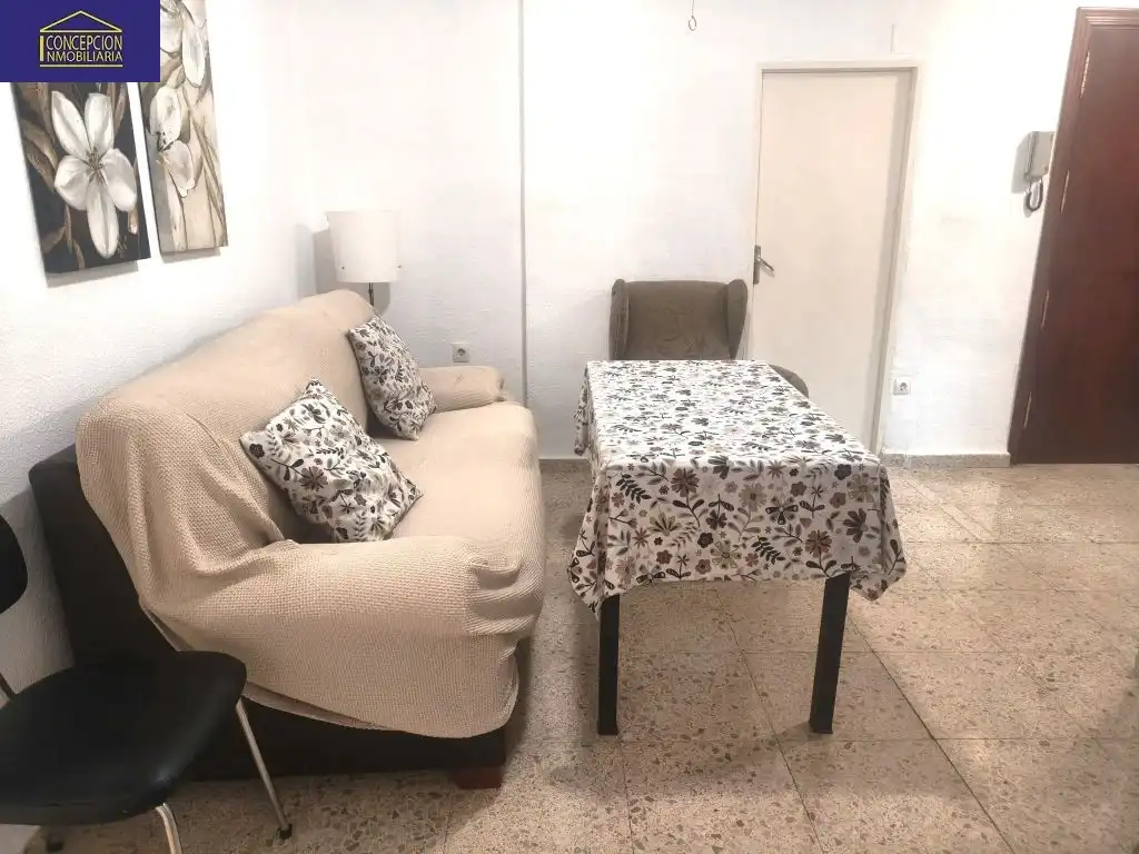 Wohnzimmer von Wohnung zur Miete in Córdoba mit Klimaanlage, Heizung und Möbliert