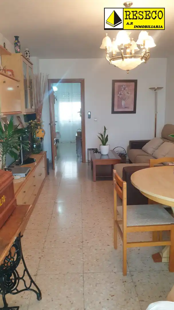 Flat with terrace for sale in Parque de la Constitución 5a