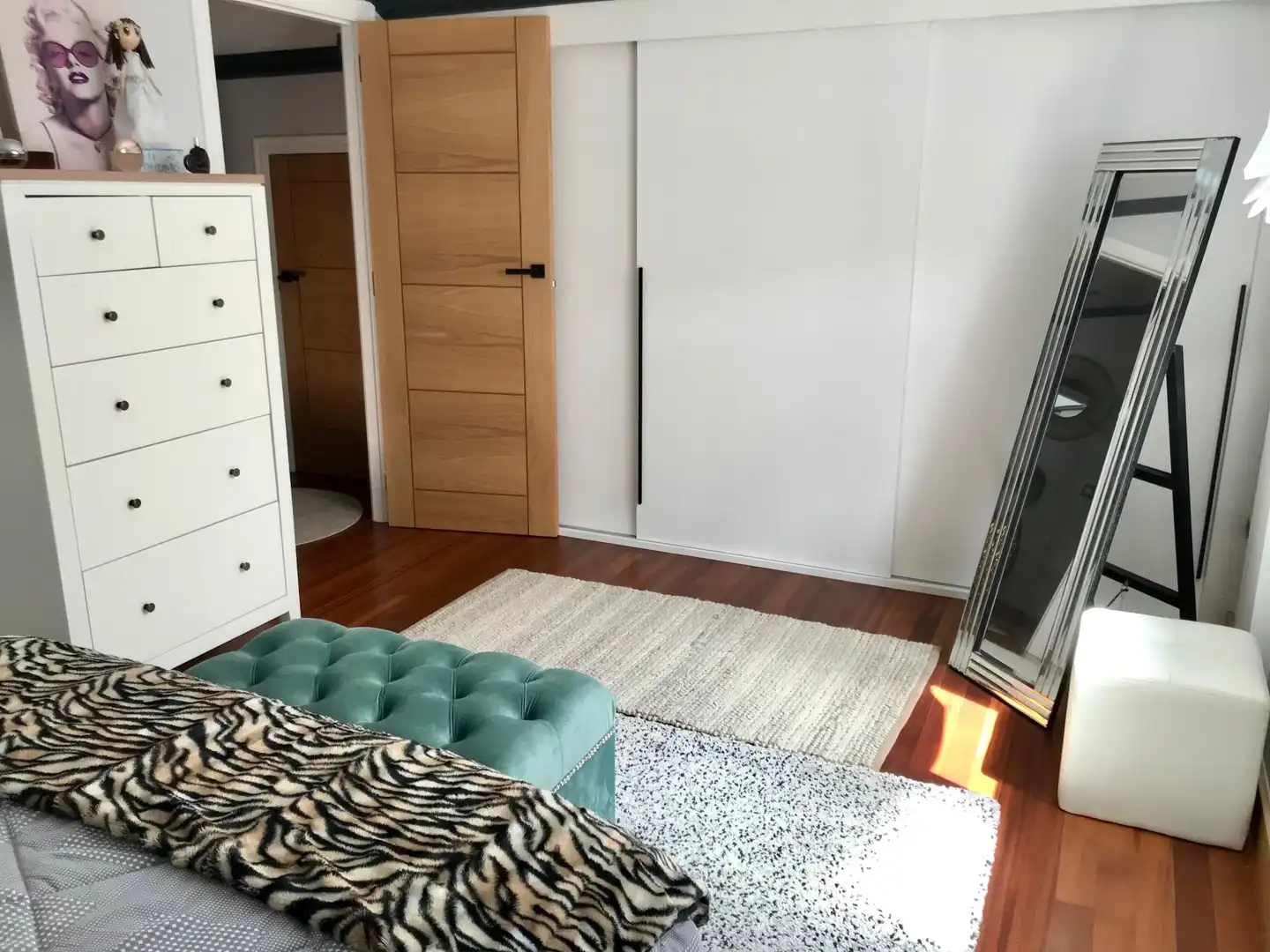 Habitación de Casa o chalet en venta en Ribeira con Calefacción, Piscina y Amueblado