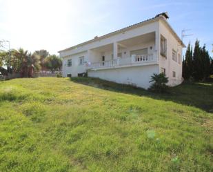 Exterior view of House or chalet for sale in Vilanova i la Geltrú