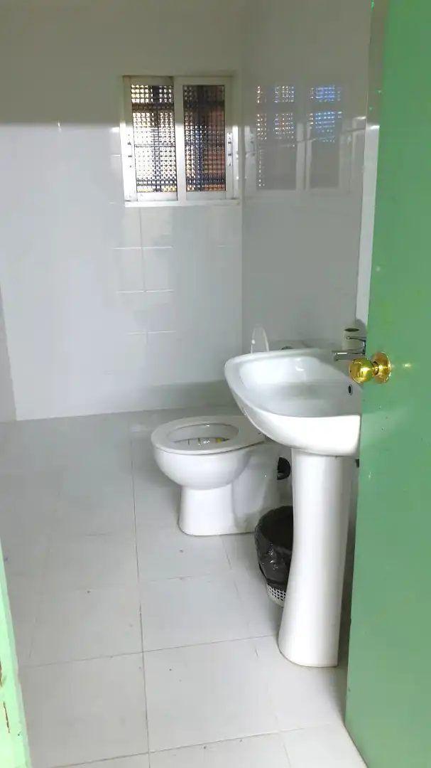 Badezimmer von Fabrikhallen zum Verkauf in Daganzo de Arriba