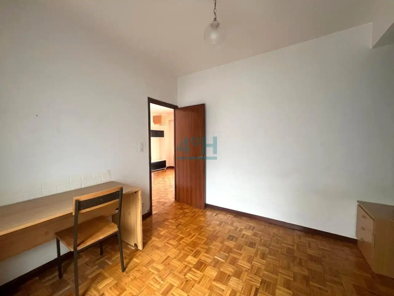 Habitación de Piso en venta en Ourense Capital  con Calefacción y Balcón
