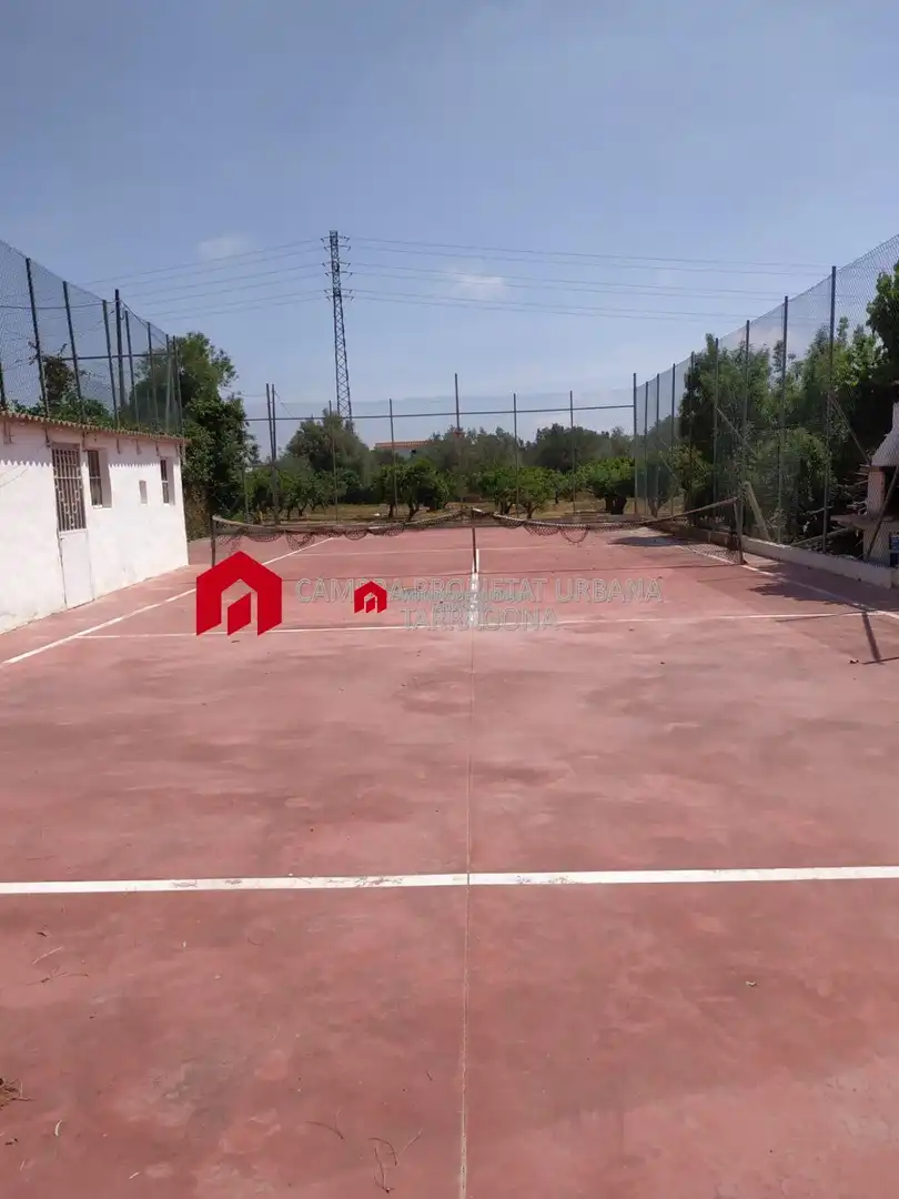 Vista exterior de Finca rústica en venda en L'Aldea amb Aire condicionat, Calefacció i Jardí privat