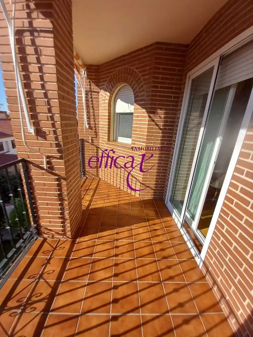 Terrassa de Casa o xalet en venda en Torrijos amb Aire condicionat, Calefacció i Piscina