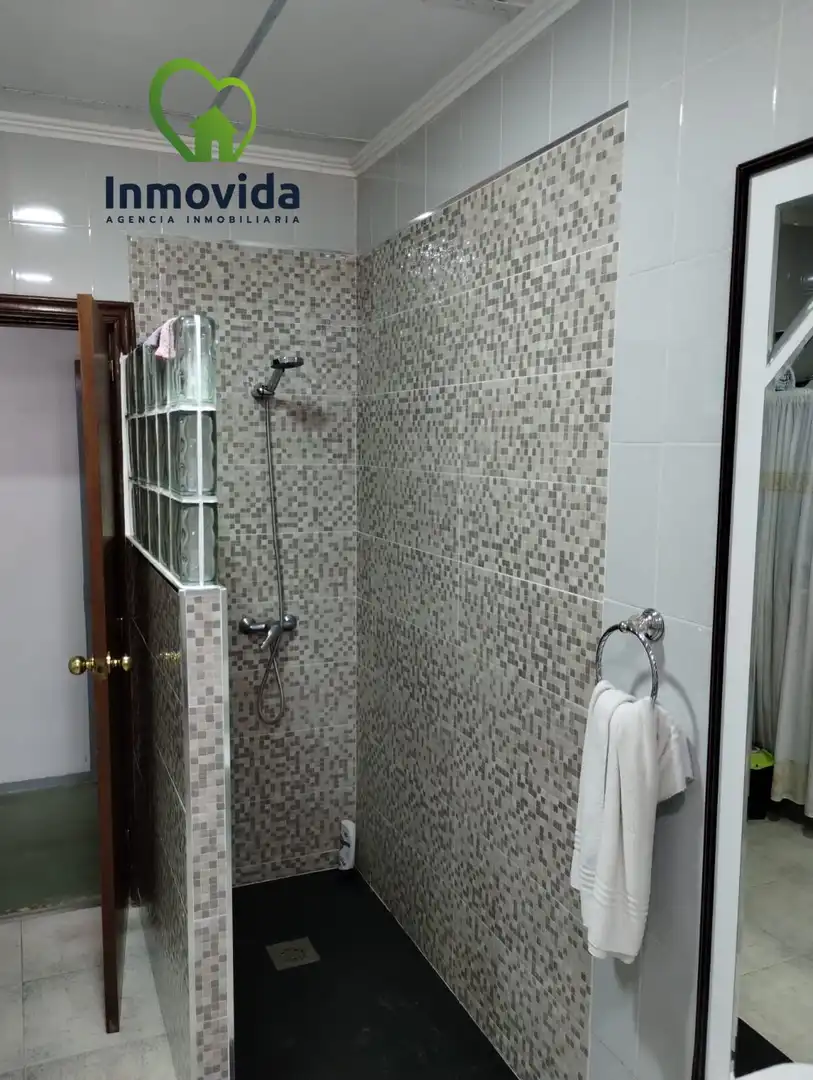 Baño de Finca rústica en venta en Posadas con Aire acondicionado, Jardín privado y Trastero