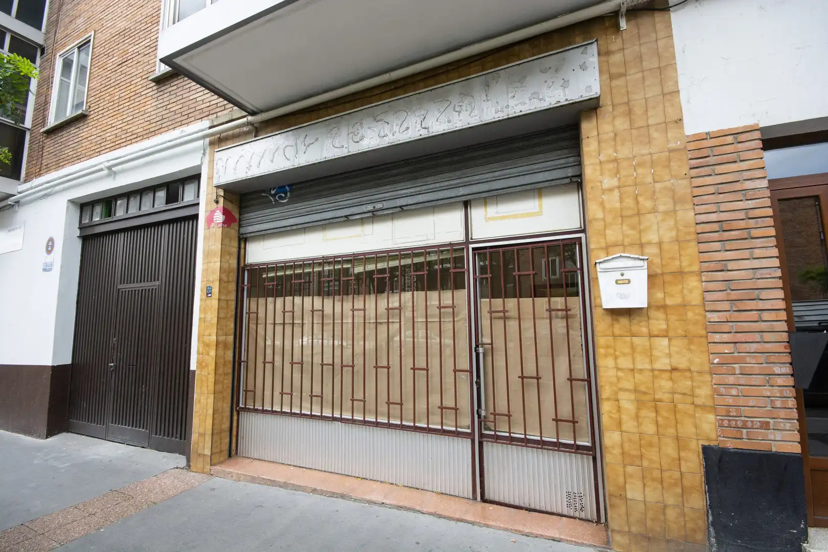 Außenansicht von Geschaftsraum zum Verkauf in Vitoria - Gasteiz