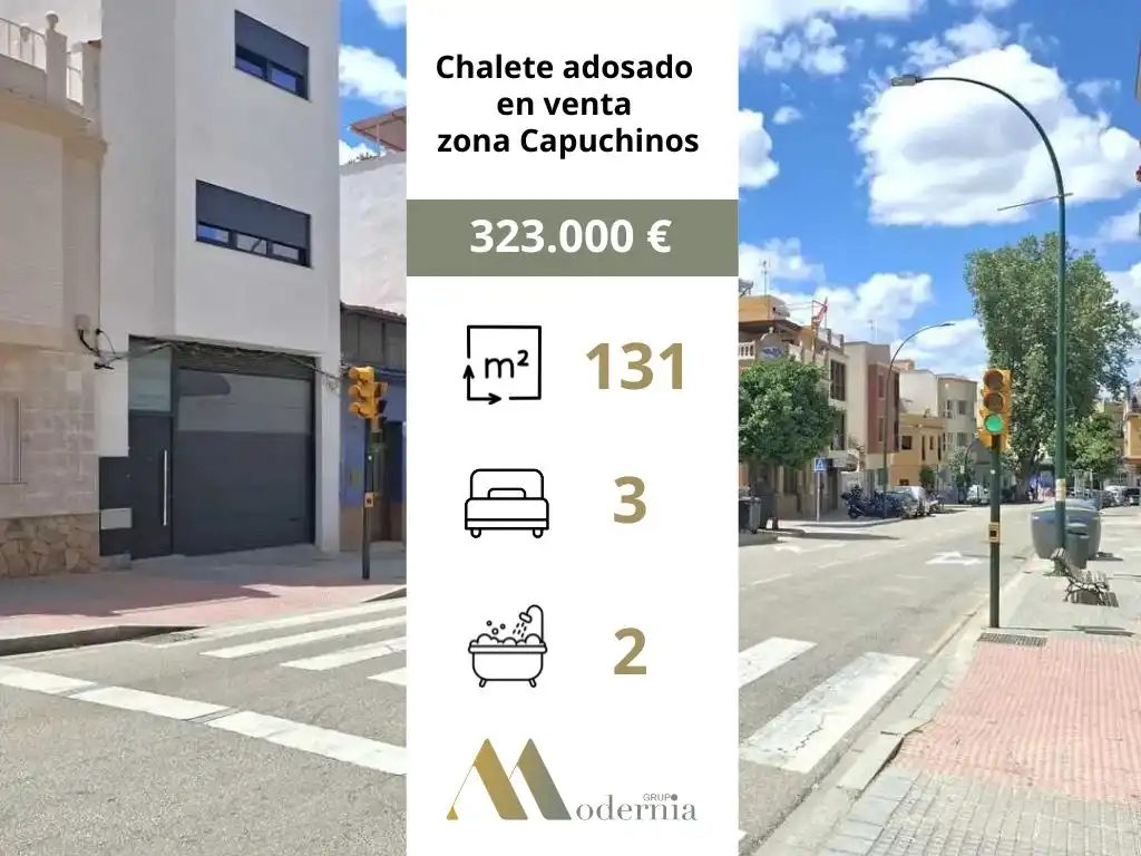 Außenansicht von Einfamilien-Reihenhaus zum Verkauf in Málaga mit Terrasse