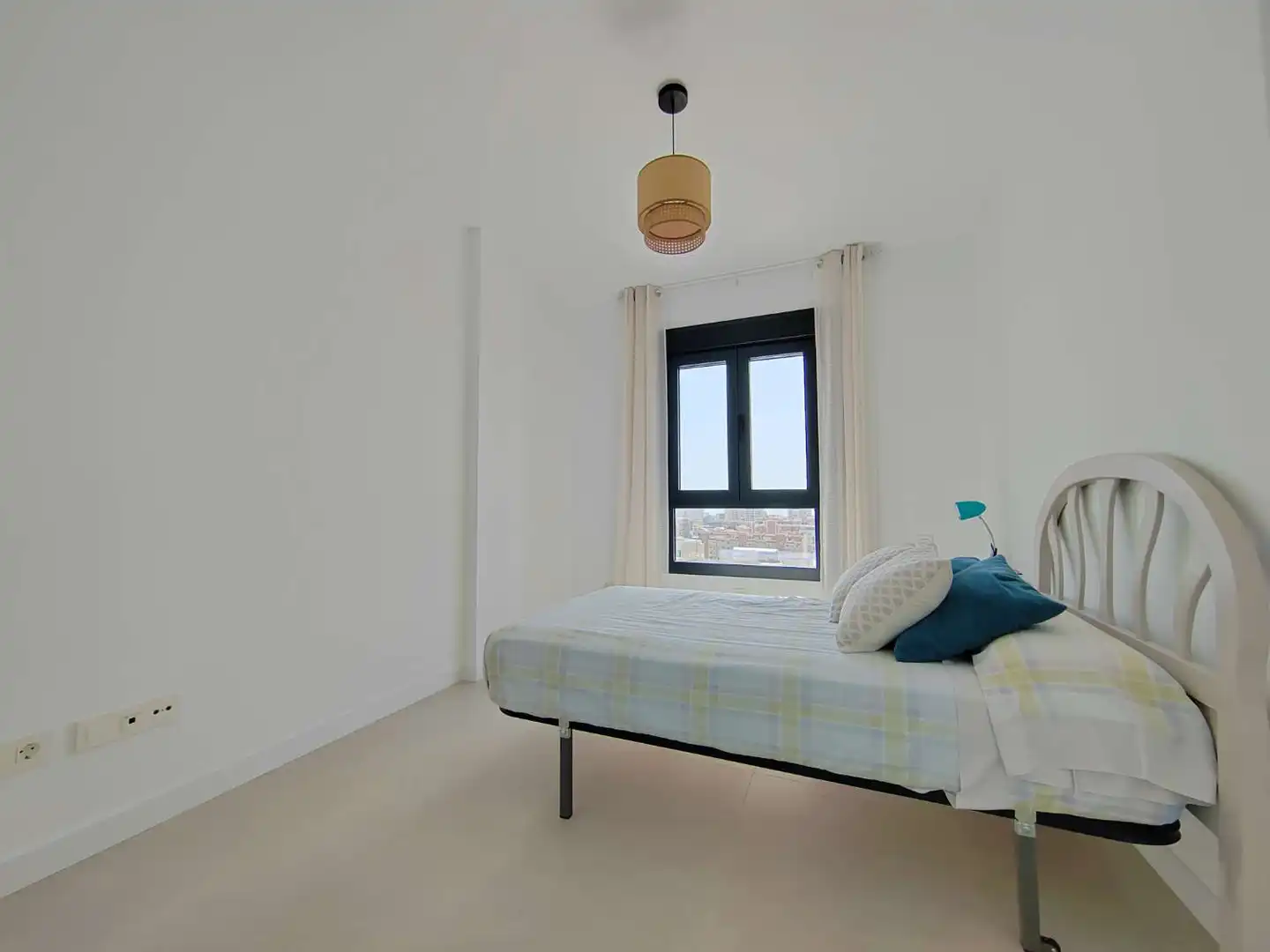 Dormitori de Casa o xalet de lloguer en Vélez-Málaga amb Aire condicionat, Terrassa i Piscina