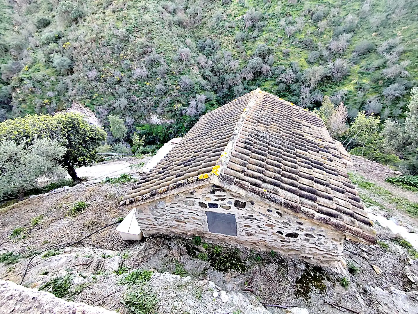Vista exterior de Finca rústica en venda en Pizarra amb Terrassa