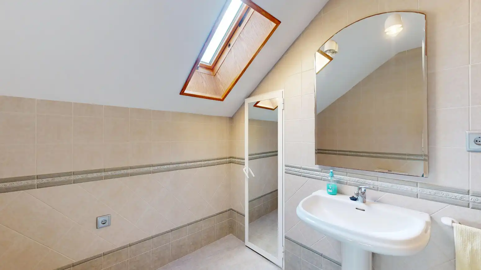 Bathroom of Houses for sale in Sagunto / Sagunt  with Private garden, Terrace and Swimming Pool
