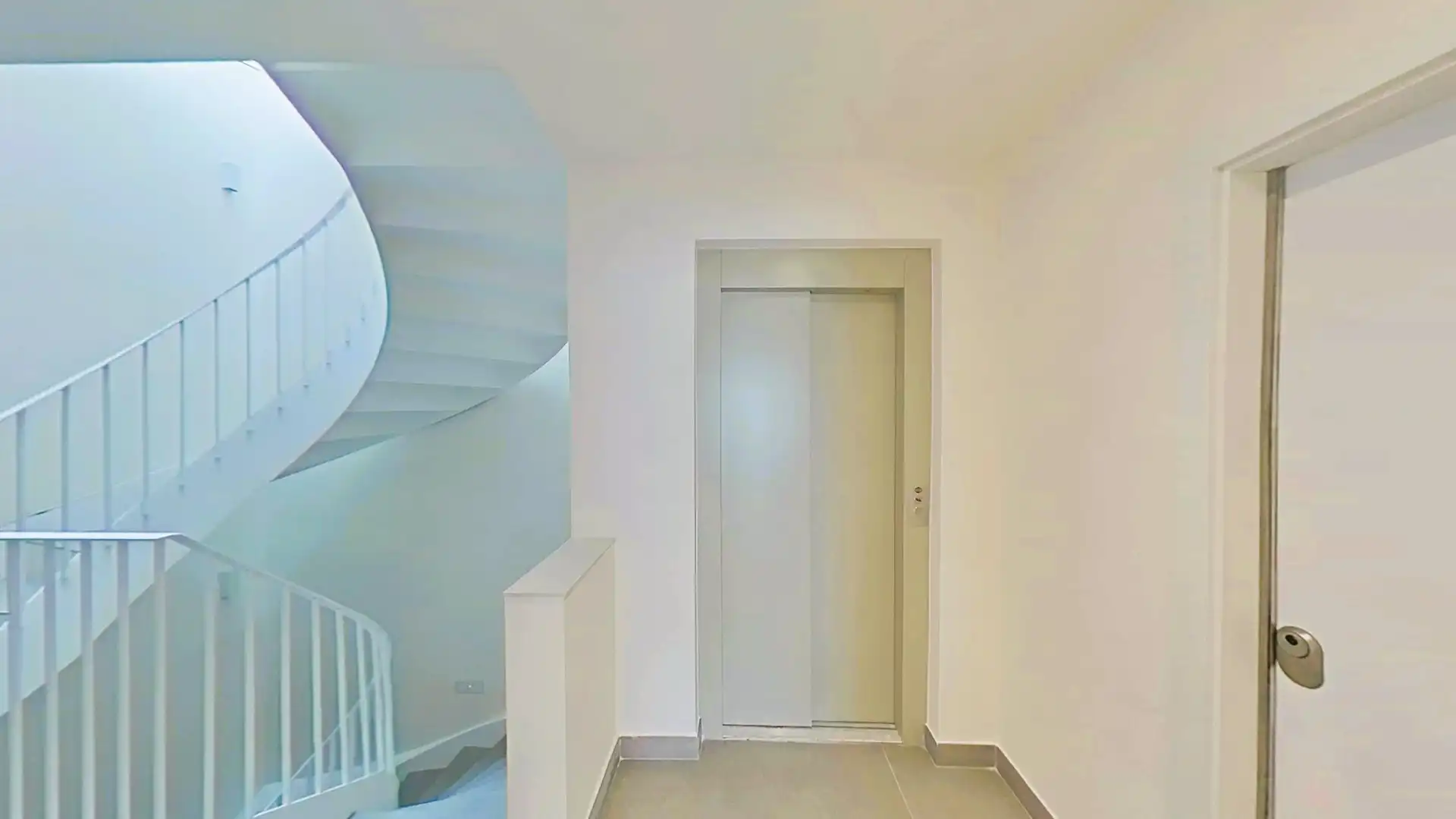 Wohnung zum Verkauf in Cubelles mit Klimaanlage, Heizung und Privatgarten