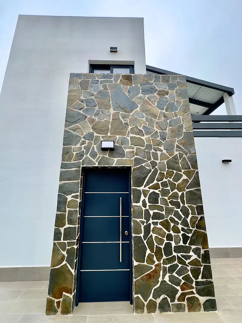 Vista exterior de Casa o xalet en venda en Rojales amb Aire condicionat, Jardí privat i Terrassa
