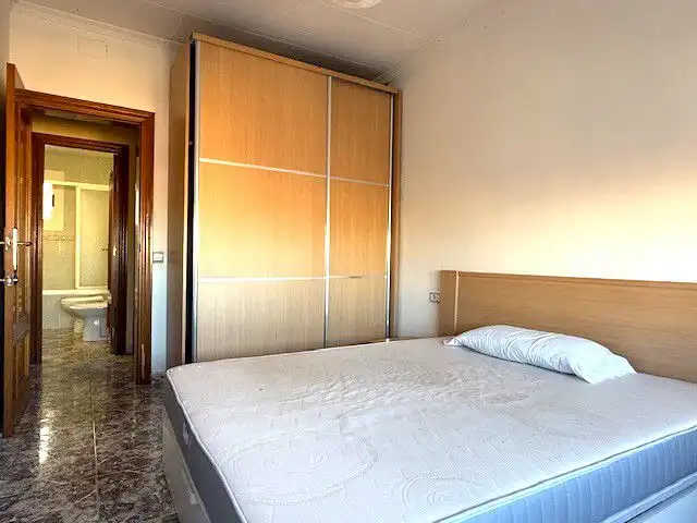 Dormitori de Pis en venda en Sant Boi de Llobregat amb Aire condicionat i Calefacció
