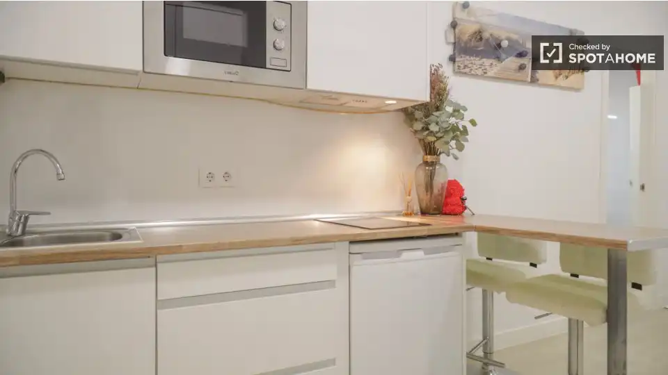 Flat with terrace to rent in Chamberí, imagen 4