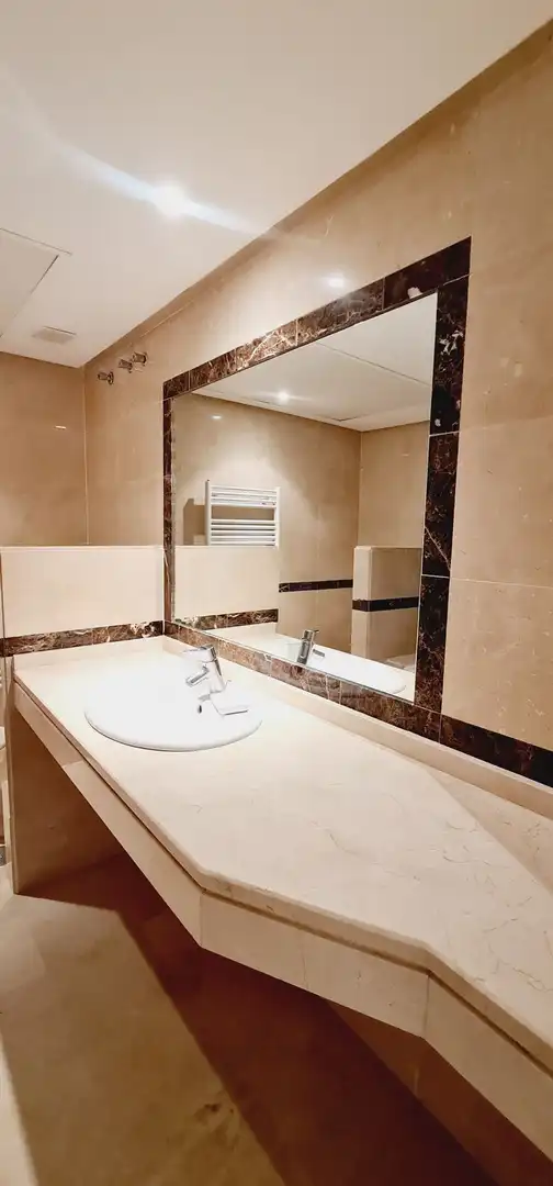 Bathroom of Flat for sale in Marbella  with Air Conditioner, Heating and Terrace