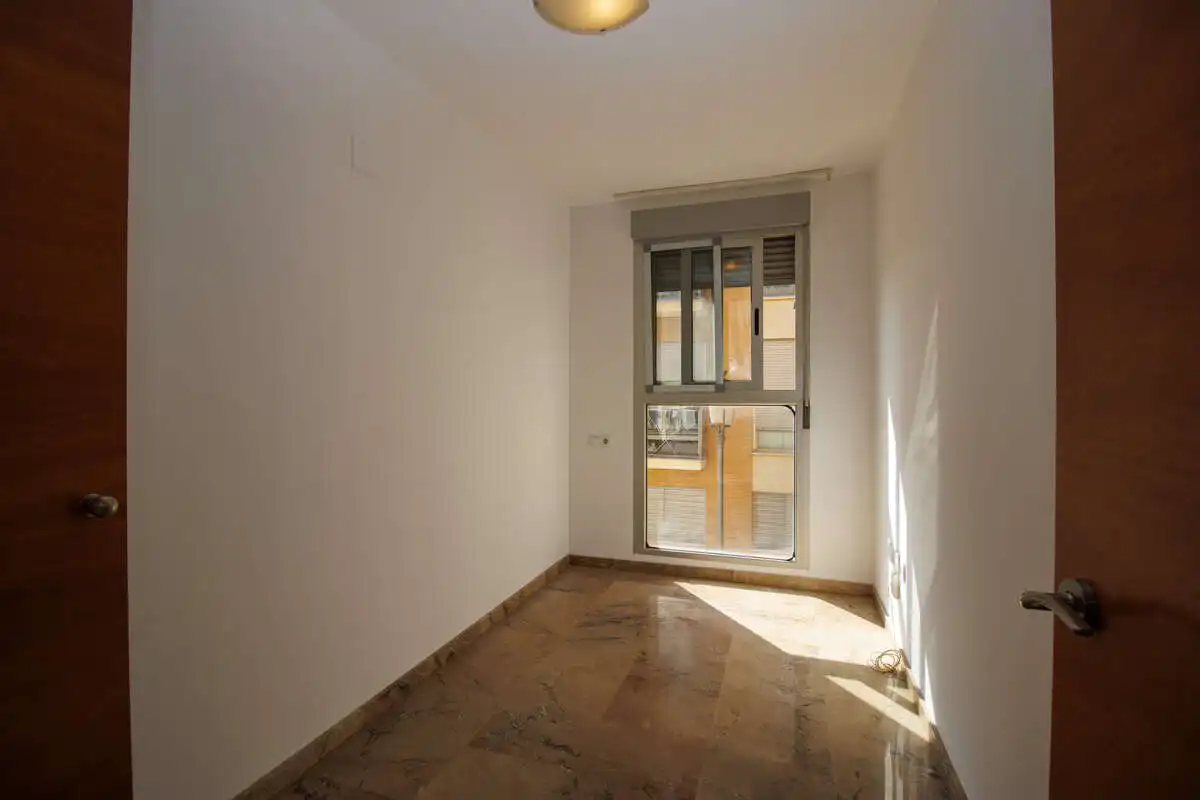 Habitación de Piso de alquiler en Emperador con Balcón