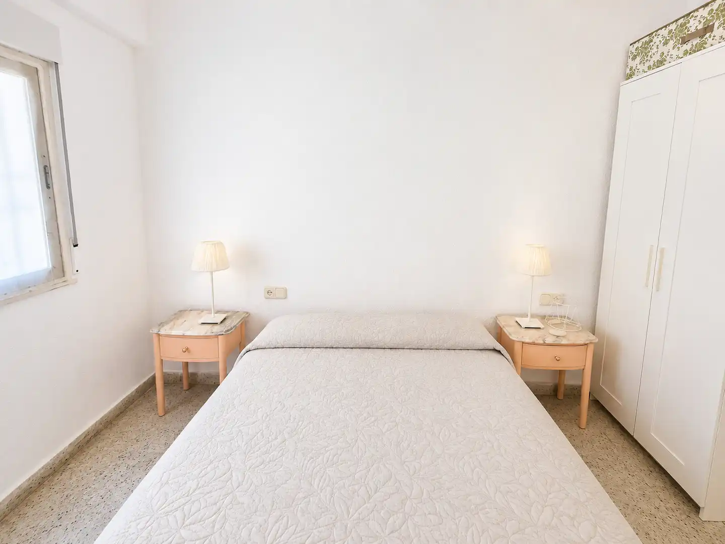 Schlafzimmer von Wohnungen zur Miete in Almuñécar mit Terrasse, Möbliert und Ofen
