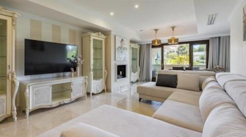 Foto 4 de Apartament en venda a De la Cruz, 21, Lomas de Marbella Club, Marbella