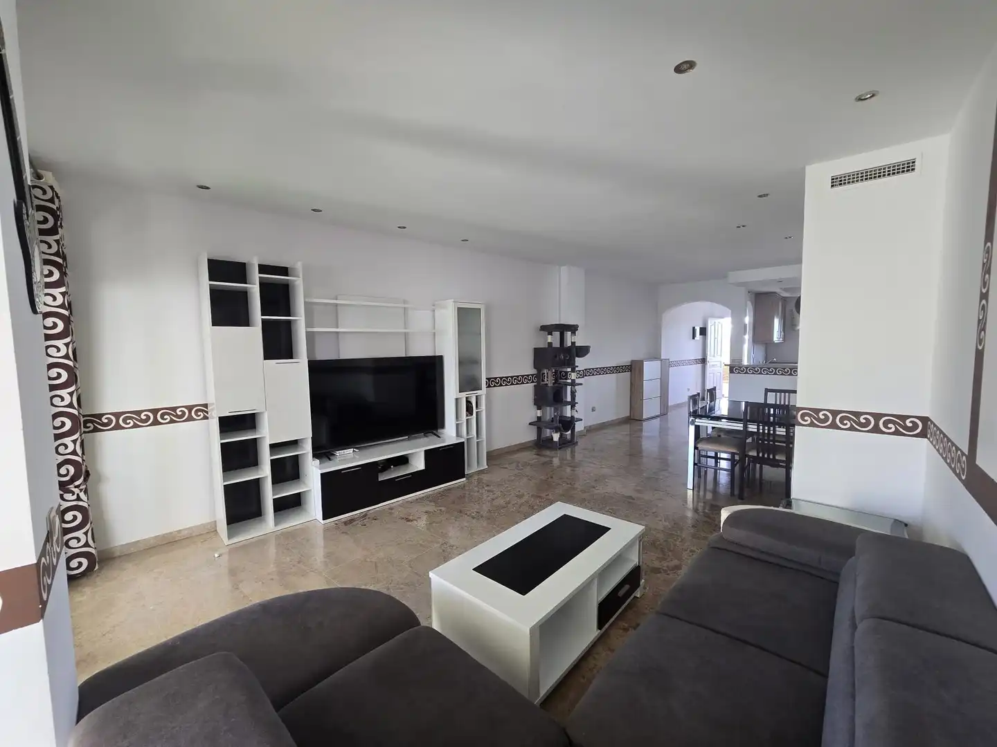 Apartamento con piscina en venta en Green Hills, imagen 11