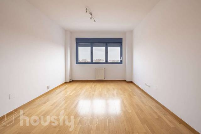 Piso en Alquiler en Calle de Albadalejo, . en Simancas