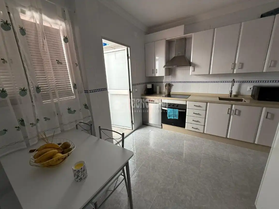 Küche von Wohnung zum Verkauf in Alcolea del Río mit Klimaanlage