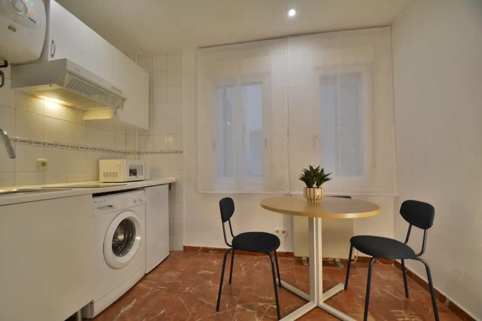Küche von Wohnung zur Miete in Madrid mit Heizung und Möbliert