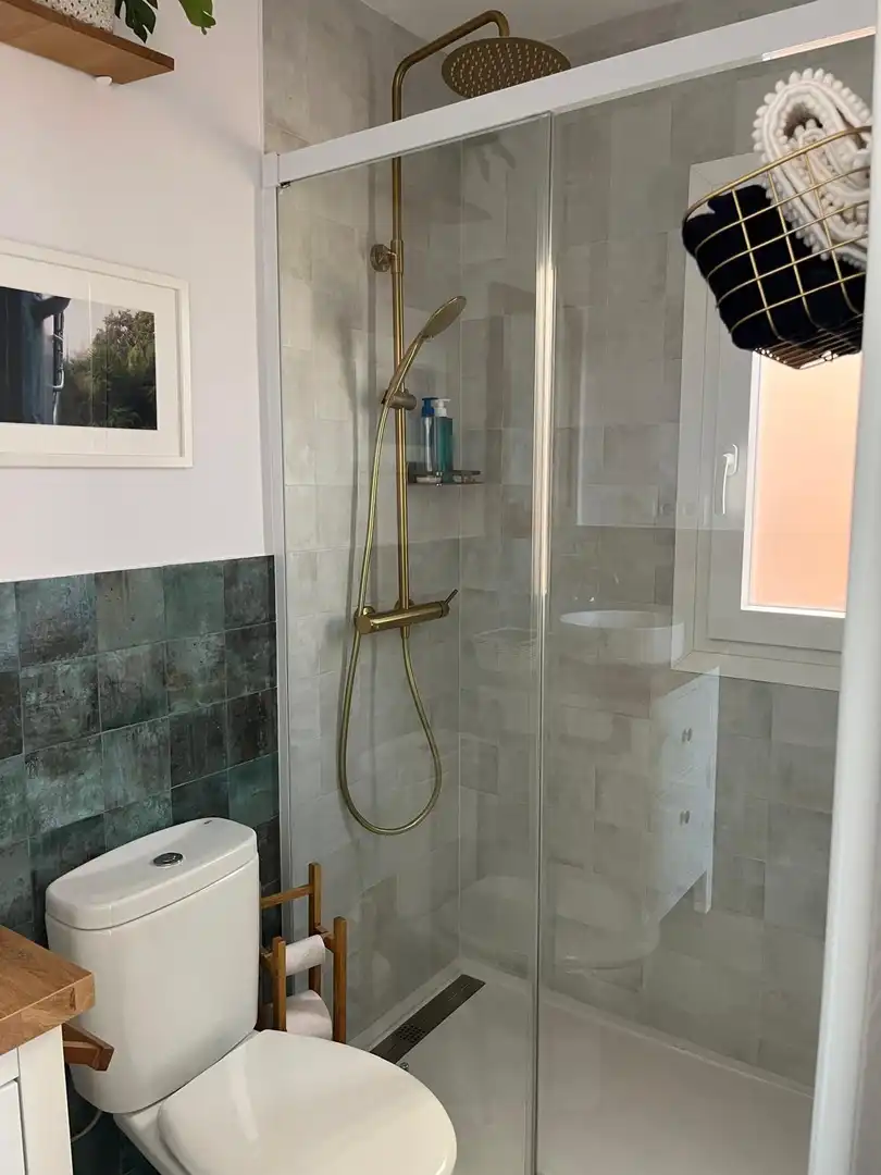 Baño de Casa adosada de alquiler en Madrid con Calefacción, Jardín privado y Amueblado