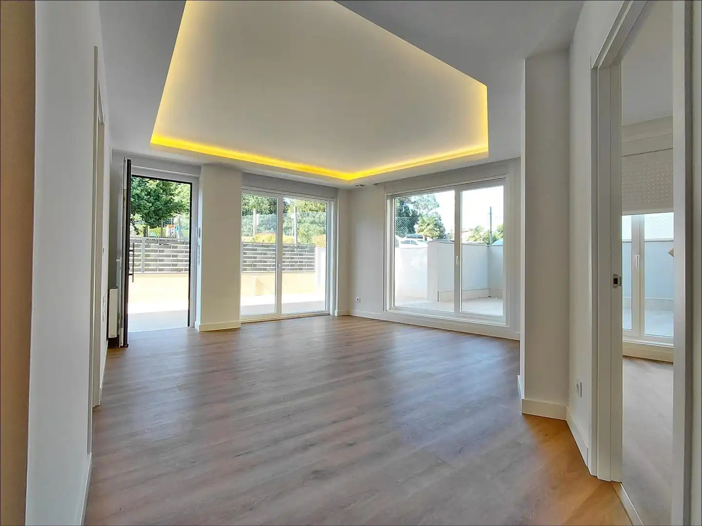 Wohnzimmer von Erdgeschoss zum Verkauf in Sanxenxo mit Heizung, Terrasse und Möbliert