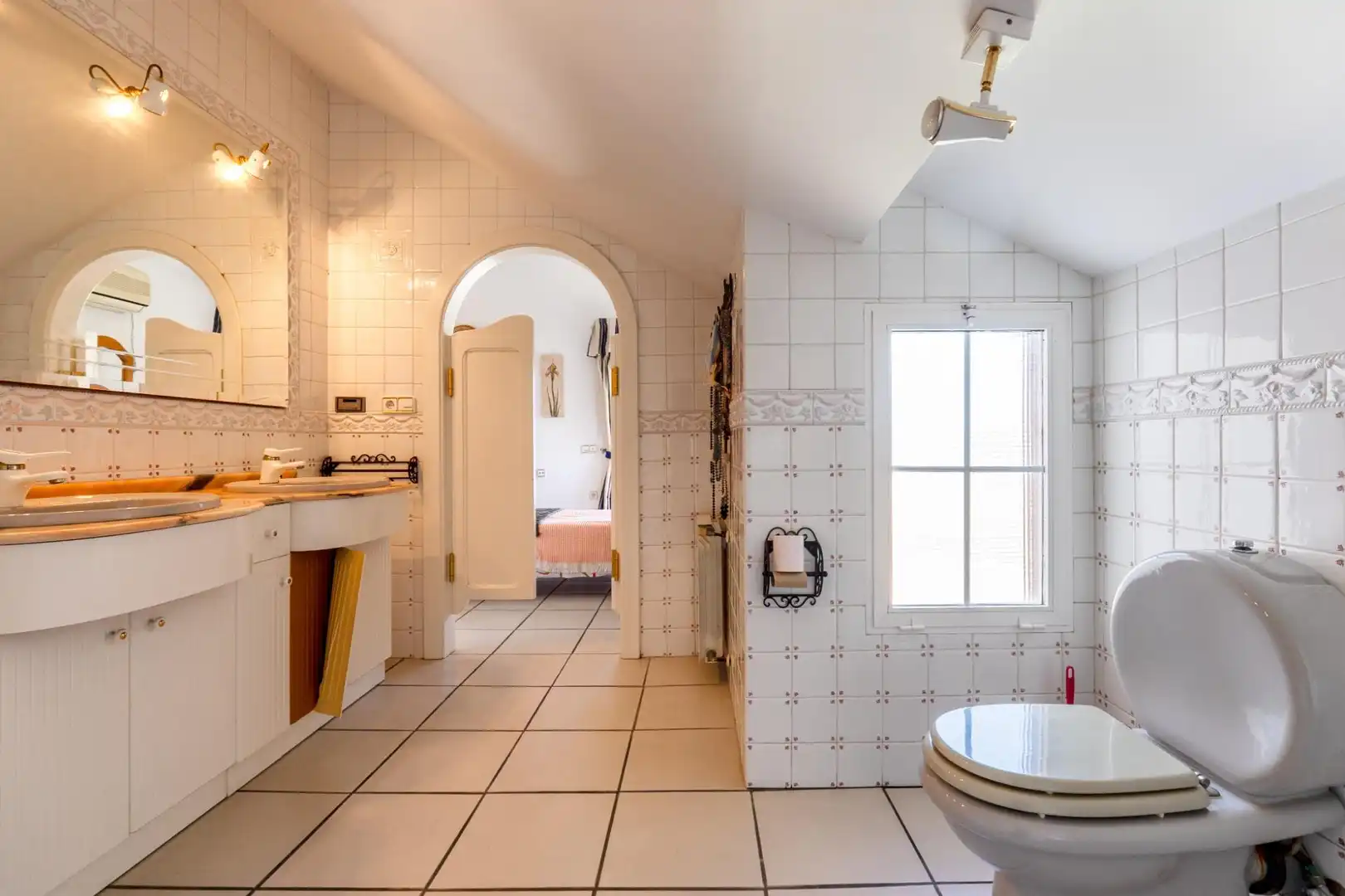 Baño de Casa o chalet en venta en Valdepeñas de Jaén con Aire acondicionado, Calefacción y Jardín privado