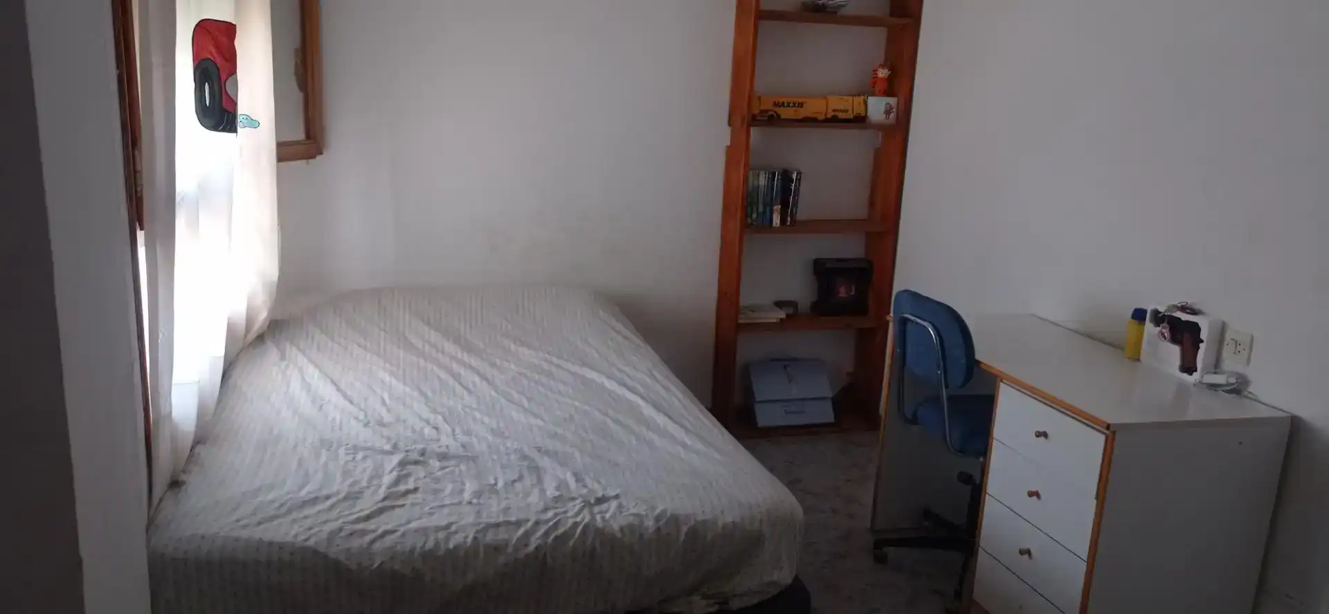 Habitación de Casa adosada en venta en Baza con Trastero y Balcón